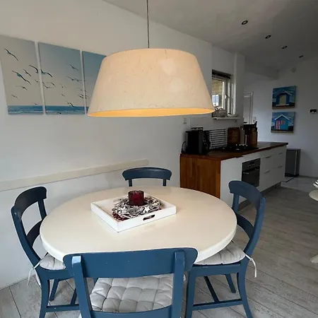 Zandloper Gentiaan 14 * Julianadorp