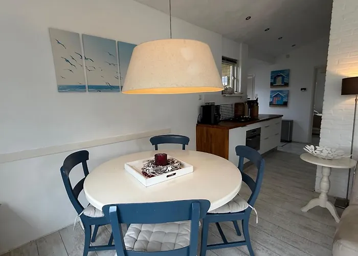 Zandloper Gentiaan 14 * Julianadorp